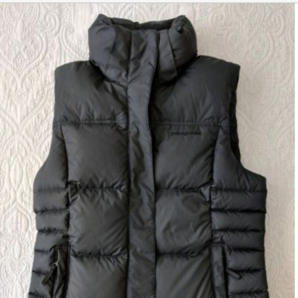 PATAGONIA $179 DOWN VEST SZ S BLK GREAT CONDITION